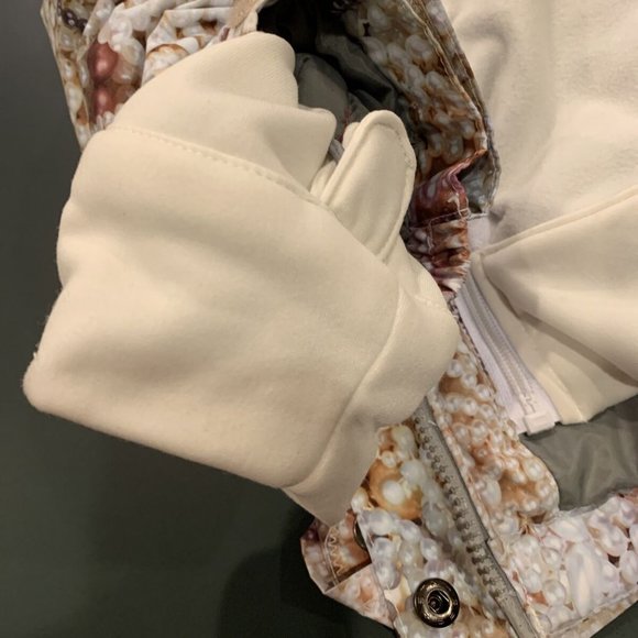 NWT 686 Youth Girls Snow Ski Jacket Smarty Isabella Pearls Size Medium - Picture 8 of 8